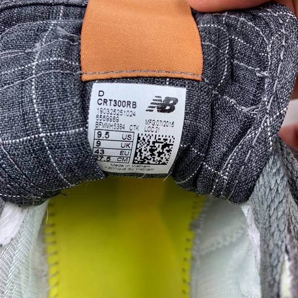 🎉SOLD🎉New Balance Revlite Size 9.5 M Mens Shoes - Picture 8 of 8